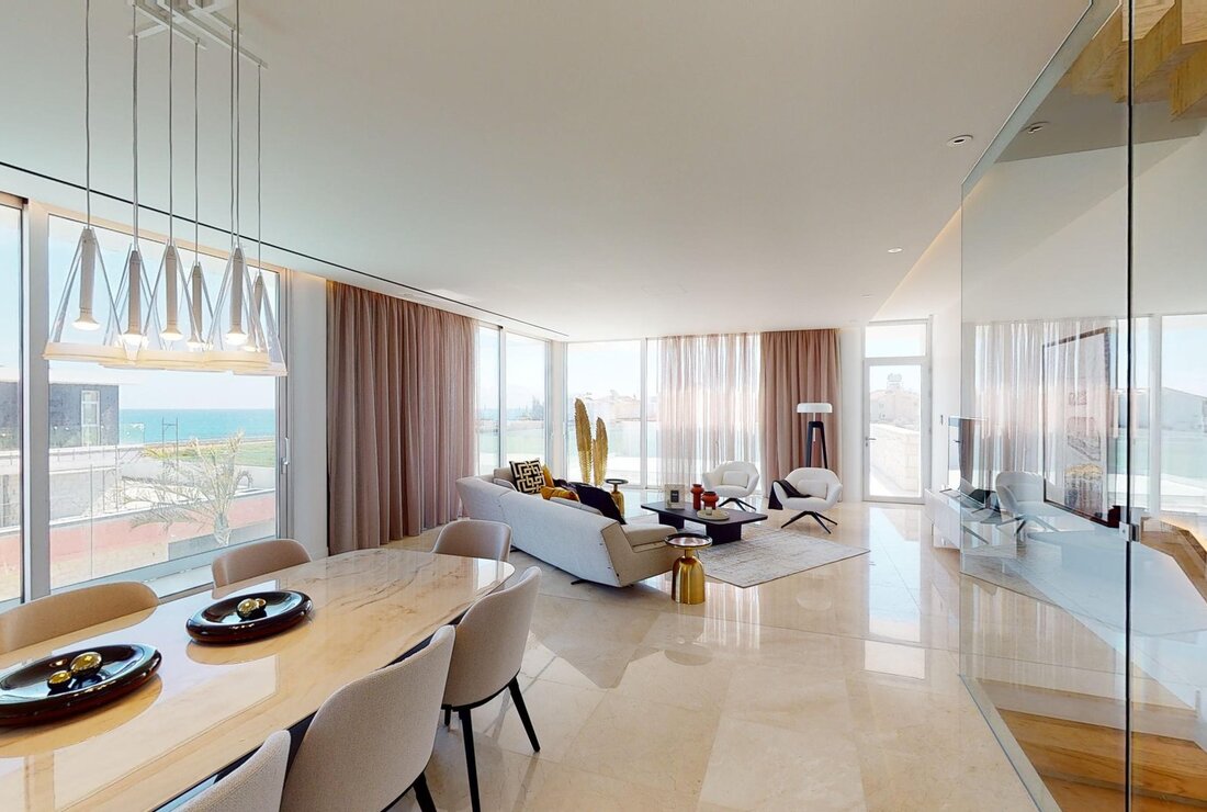 Location: Pervolia, Larnaca