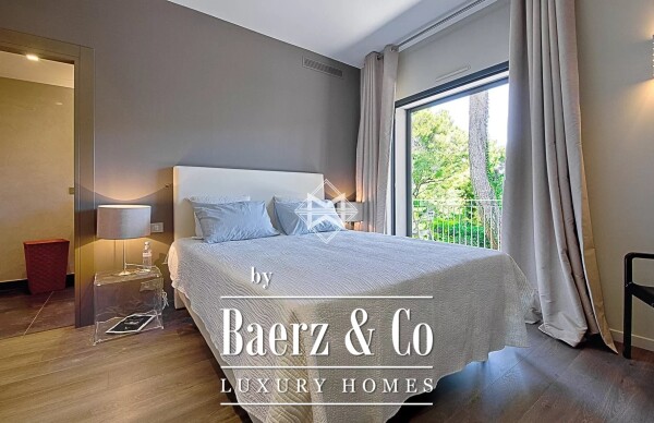 photo 10 Stunning contemporary style property with sea view