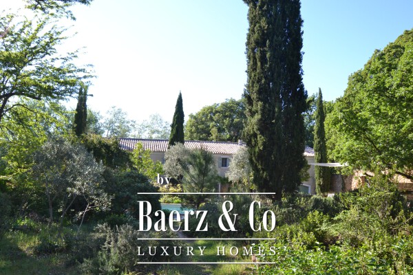 photo 3 Historic manor house overlooking Mont Ventoux