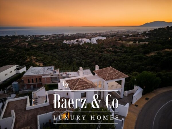 photo 3 Villa - Marbella East - Ref: 8014