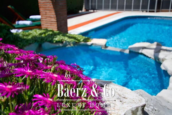 photo 2 Poreč, exclusive villa with 430 m2, attractive location