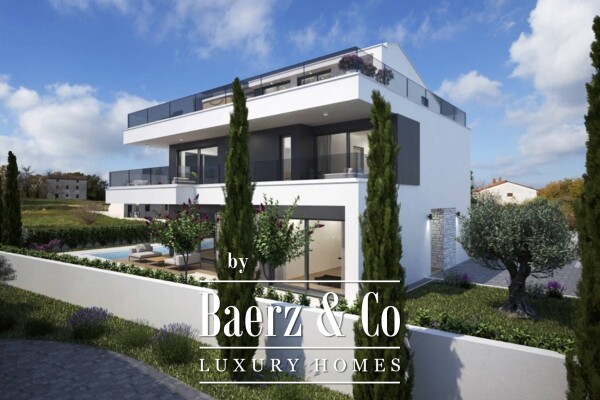 photo 2 Poreč, modern and elegant detached villa NKP 220 m2 on a large garden