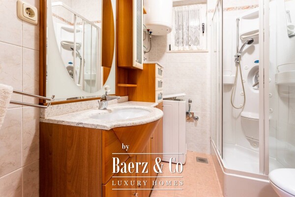 photo 14 Omiš, apartment house near the beach