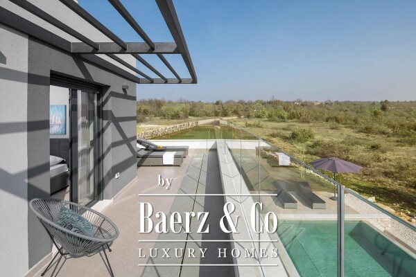 photo 4 Istria, Vodnjan, beautiful NKP villa 250 m2 on a large garden with a pool of 78 m2