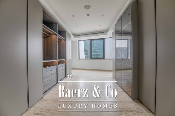 photo 17 Super Luxury | Penthouse | Vacant