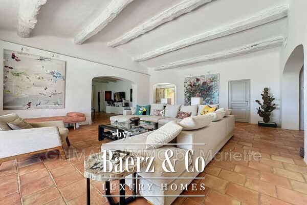 photo 11 Charming Property with Panoramic View of Grimaud Castle – La