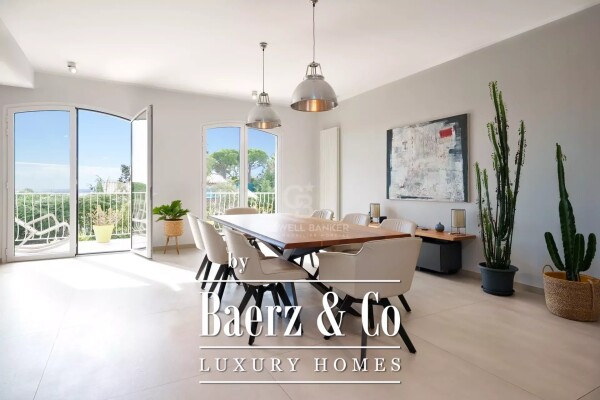 photo 5 Beautiful property with sea views