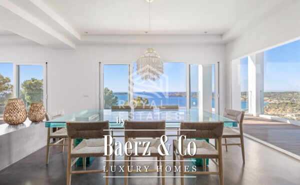 photo 19 Beautiful luxury home in Cala moli