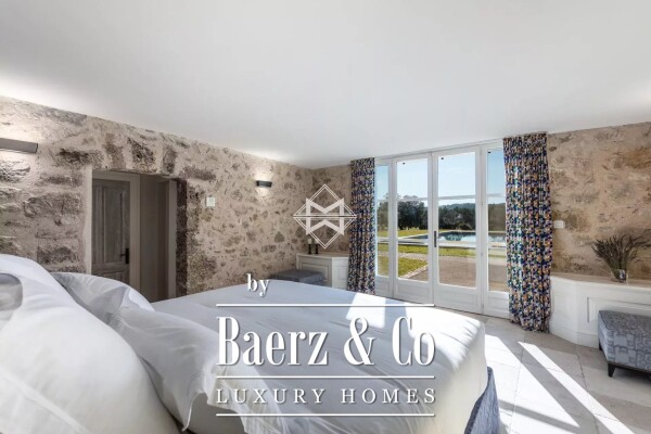 photo 15 Charming property set on a 10-hectare park