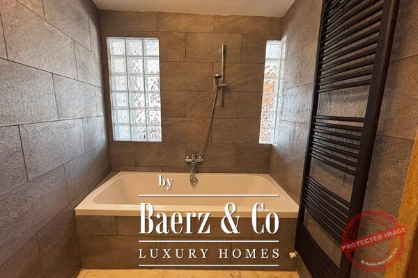 photo 105 Villa for sale 166 m²