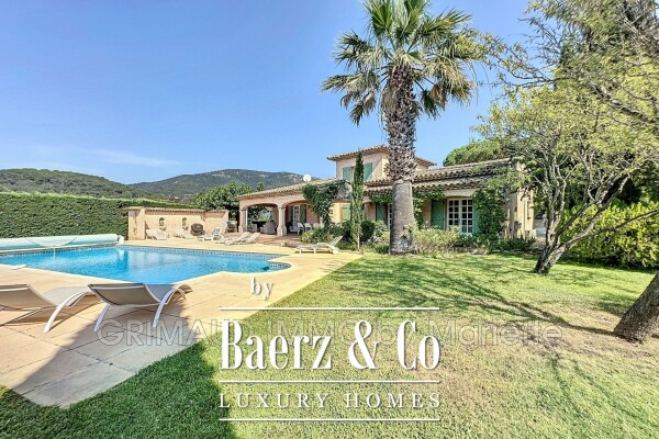 photo 2 Charming villa in a quiet area with pool, landscaped garden,