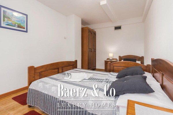 photo 17 Rovinj, Rovinjsko Selo, elegant, luxurious house 380 m2 with 4 residential units and a beauutifu...