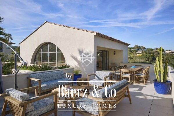 photo 2 Within the Pampelonne domain, close to the sea and its beachfront restaurants.