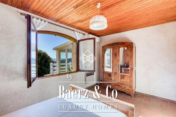 photo 7 Villa in Harmony with Nature - Le Lavandou