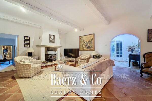 photo 6 beautiful property with 5 bedrooms, swimming pool and poolho