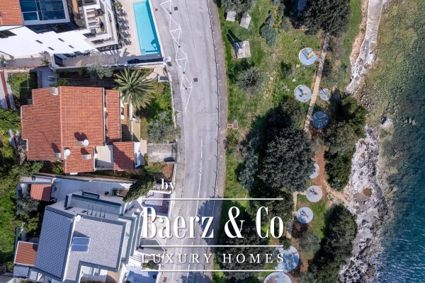 photo 8 Istria, Pula, Pješčana Uvala, attractive villa first row to the sea