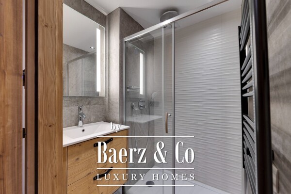 photo 14 4-BEDROOM APARTMENT - NEAR THE CENTER AND THE SLOPES