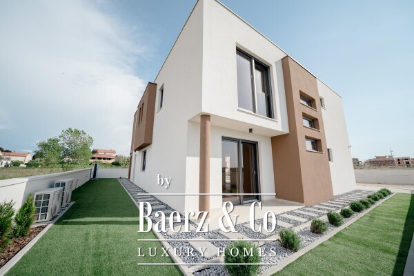 photo 2 Privlaka, Sabunike, modern sunny villa with a beautiful view