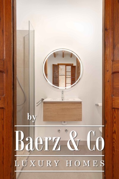 photo 21 Exquisite renovated townhouse with pool and mountain view