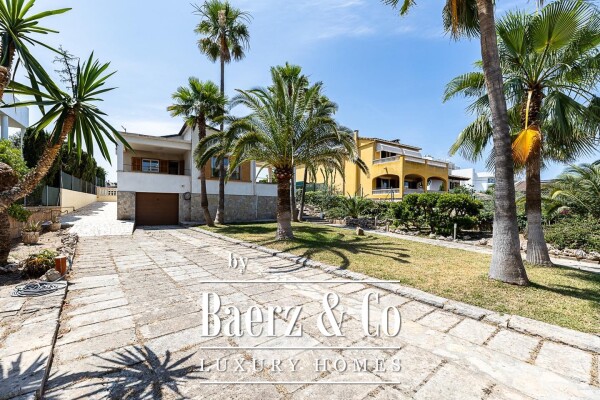 photo 14 Exclusive Villa with Vacation License in Arenal area, Palma