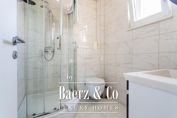 photo 5 Čiovo, Arbanija, apartment house with swimming pool, 1st row to the sea