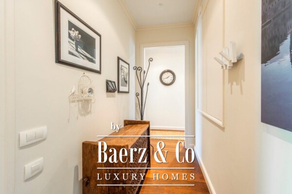 photo 11 Spacious Apartment with a Sea View in Tivat