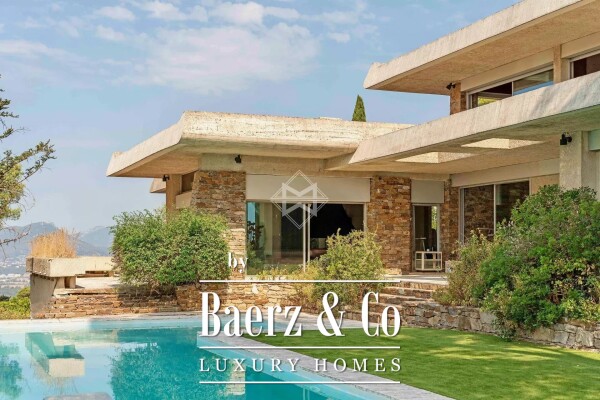 photo 5 A villa conceived as a livable sculpture, facing the sea and bathed in light