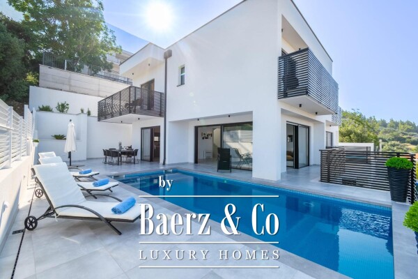 photo 2 Makarska, two-story, three-room apartment, with pool