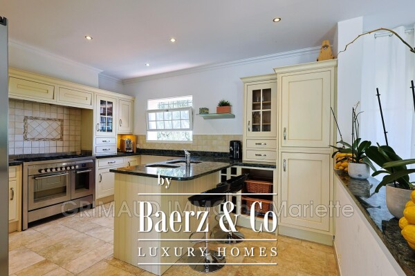 photo 7 Grimaud, France