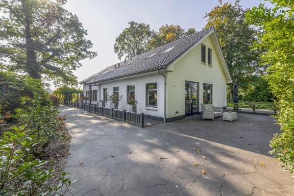 photo 5 Hoevensestraat 10