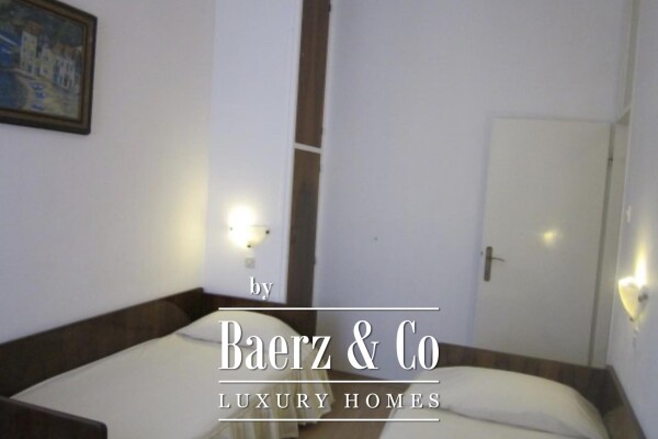 photo 4 Vis, Komiža, traditional stone house on the beach