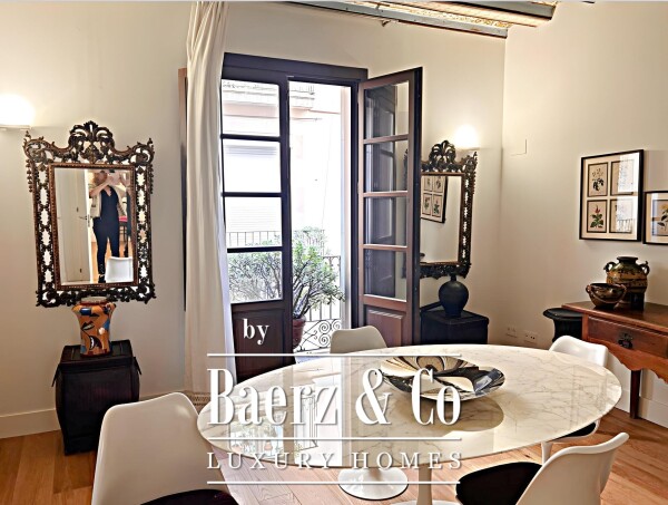 photo 4 Prestigious Apartment in a 17th-Century Historic Building