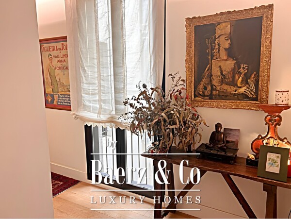 photo 15 Prestigious Apartment in a 17th-Century Historic Building