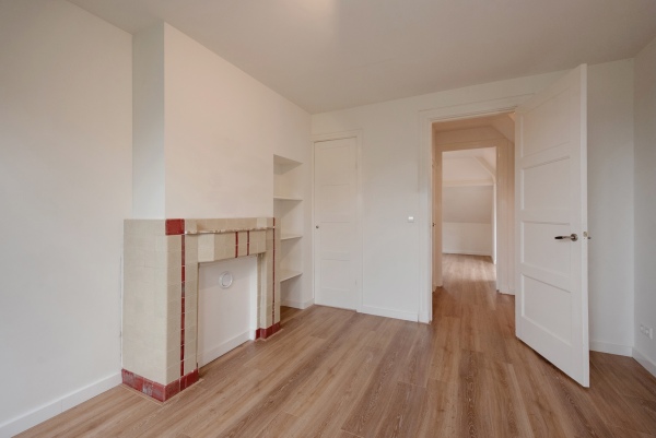 photo 56 Van Dorpstraat 4