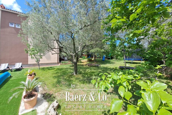 photo 2 Istria, Fažana, spacious house of 200 m² with swimming pool, 600 m from the sea