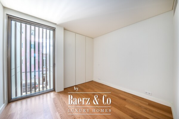 photo 34 4 bedroom villa with garden and parking in Alcântara, Lisbon