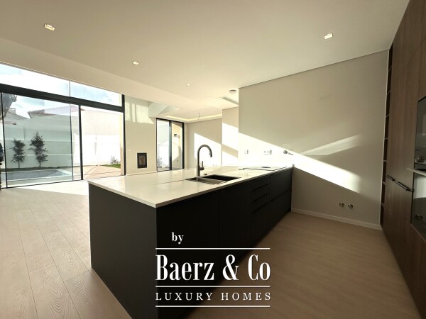 photo 16 New house in a private condominium, in Murches