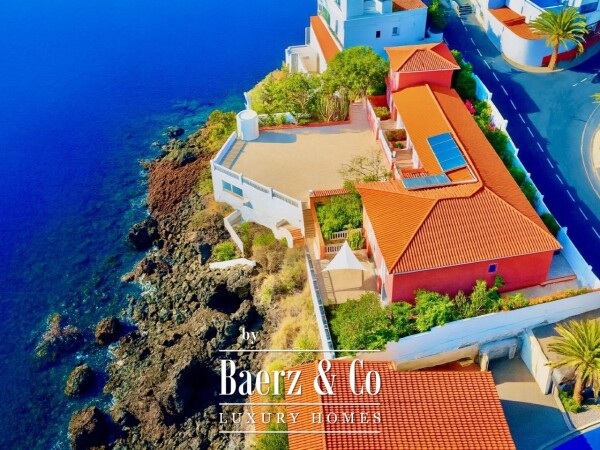 photo 2 Large villa by the sea in Candelaria