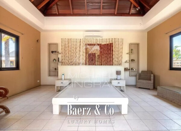 photo 10 Prestigious Villa on the West Coast