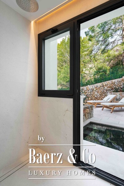 photo 8 Sea-view apartments with pool in Cala Major