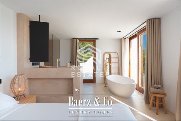 photo 13 Beautiful luxury home in Cala Bassa