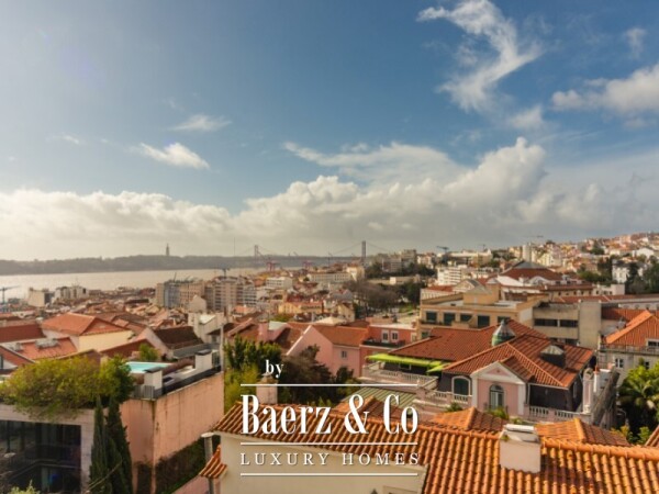 photo 6 Discover this exceptional two-bedroom apartment in Príncipe Real, offering truly breathtaking views.