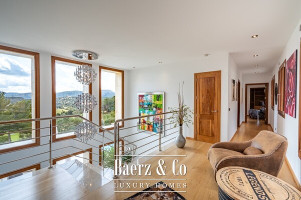 photo 14 Majestic 6-bedroom luxury villa with sea views and rental licence