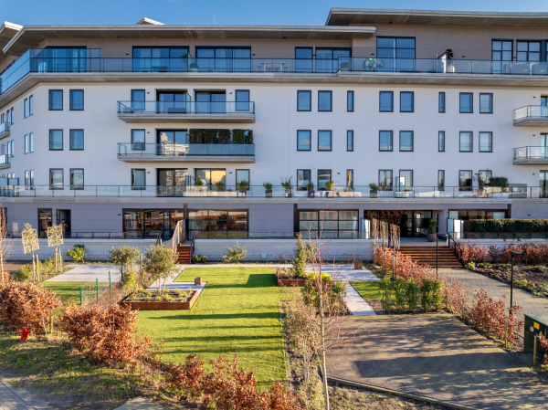 photo 53 Burgemeester Rijnderslaan 646