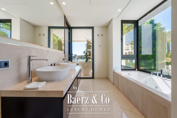 photo 38 Villa - Nueva Andalucia - Marbella - Ref: 8701