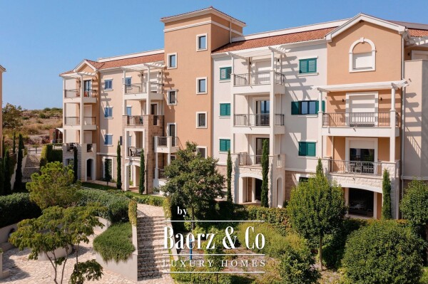 photo 1 Apartment near the Sea in a Luxurious Project