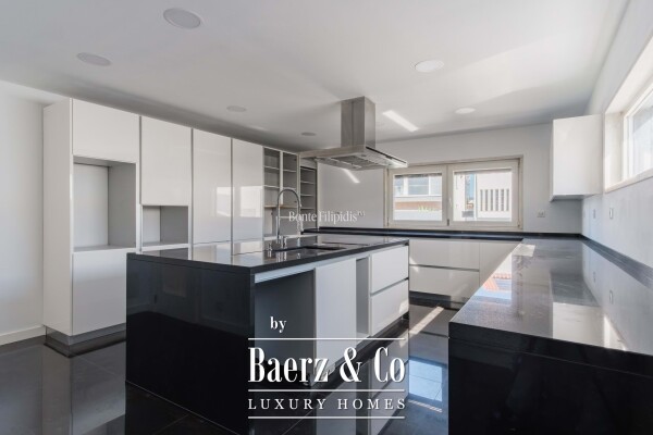 photo 10 Beautiful luxury home in São Domingos de Rana, Tires