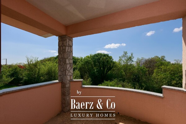 photo 17 House, Kras, beautiful house with 4 apartments and spacious garden