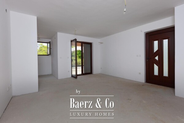 photo 21 House, Kras, beautiful house with 4 apartments and spacious garden