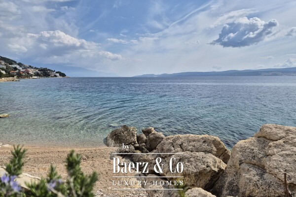 photo 17 Omiš, Stanići, exclusive villa first row to the sea